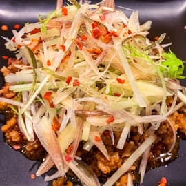 香草たっぷりトマト麻婆