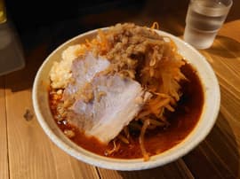 レッドマウンテン 3辛 普通盛