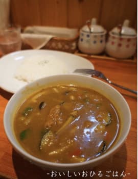 コリアンダーグリーンカレー 辛さ4増し