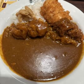 ポークカレー➕ささみ1本➕フライドチキン3個 10辛