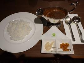 ニューオータニ 伝統のビーフカレー