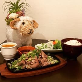 ラム肉バルひつじや糸