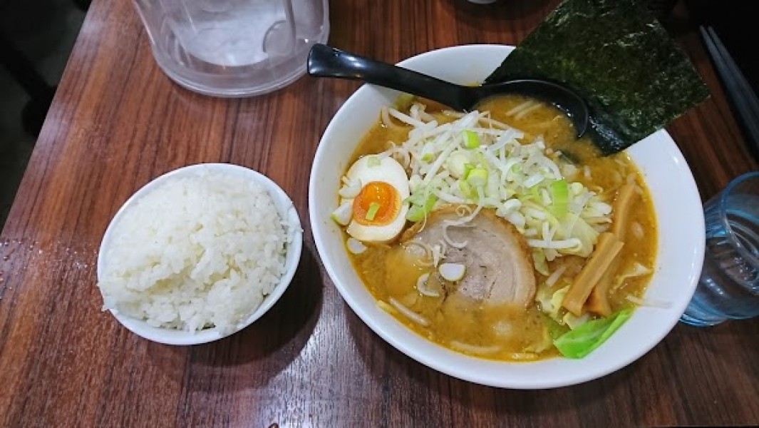横浜家系ラーメン春樹 神田店