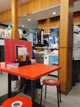 タカ飯店