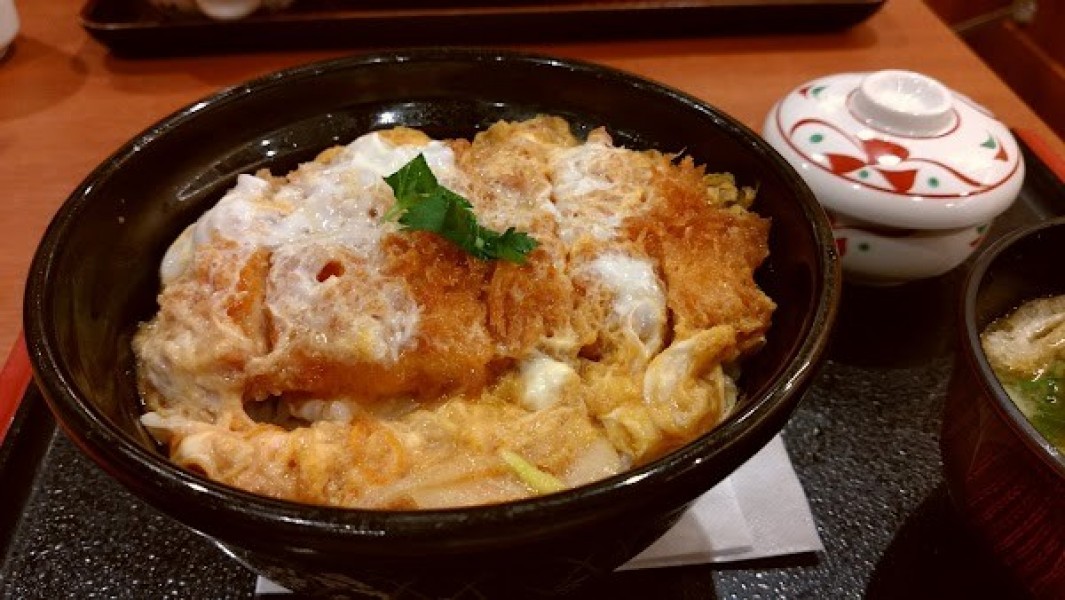 かつ庵 横須賀三春町店