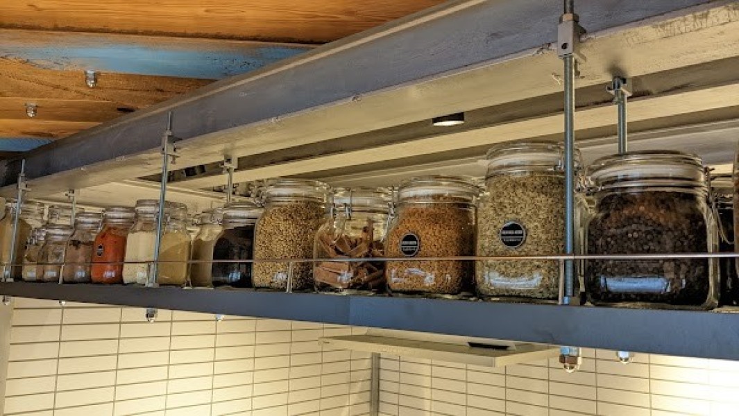 BIN CURRY (ビンカリー)