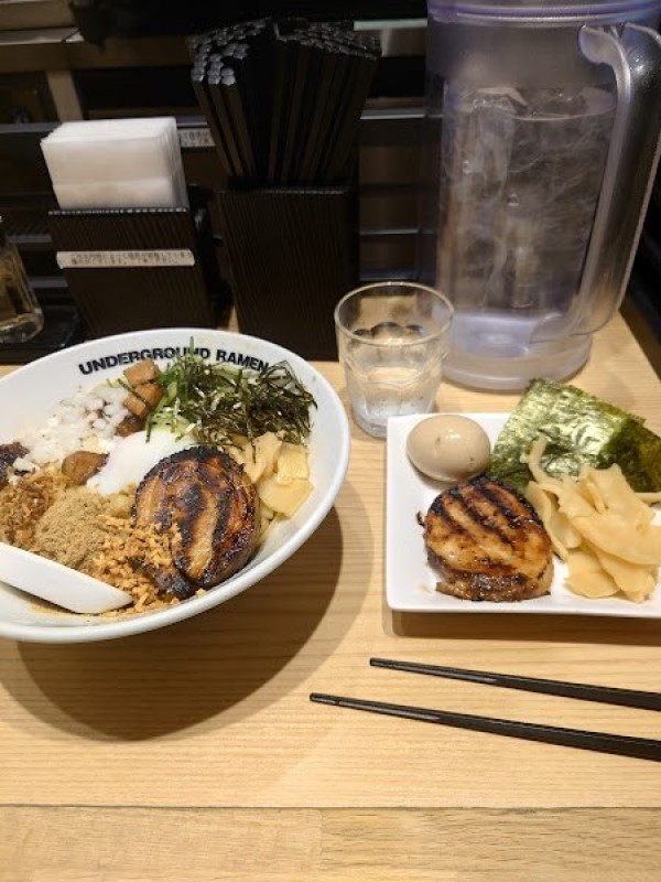 UNDERGROUND RAMEN 頑者 グランエミオ所沢店