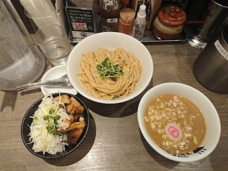 つけめんTETSU 京王モール 新宿店