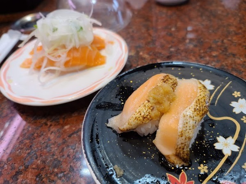 回転すし まるくに青柳店