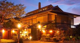 神楽門前湯治村