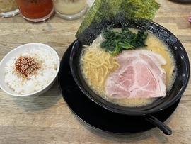 家系ラーメン 頂㐂家 新大阪店