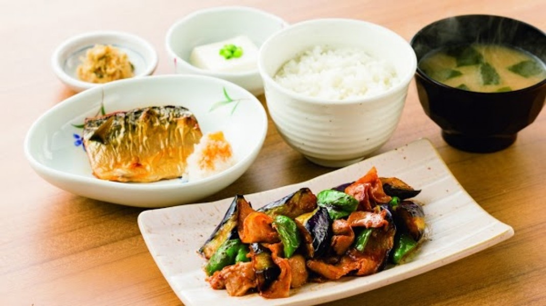 やよい軒 草加稲荷店