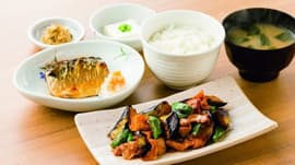 やよい軒 草加稲荷店