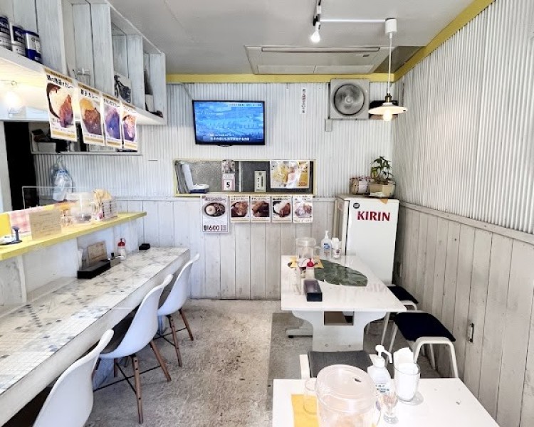 カレースタンド サンパチ