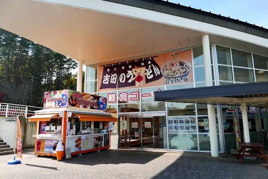軽食コーナー 道の駅富士吉田