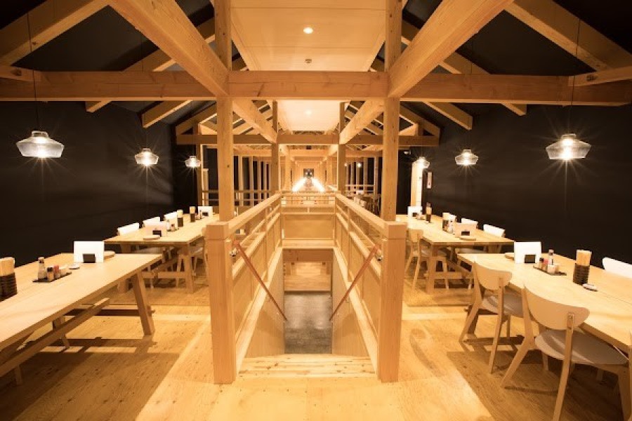 ほうとう蔵 歩成 河口湖店