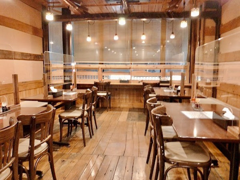 ももどり駅前食堂