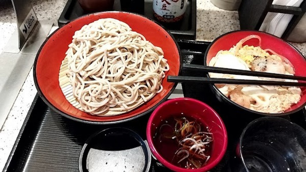名代 富士そば 神楽坂店