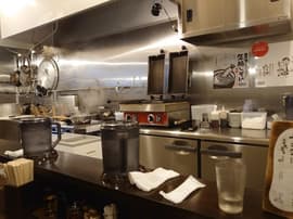 餃子と麺いせのじょう桑園高架下