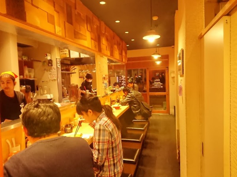 博多拉担麺 まるたん 那の川店