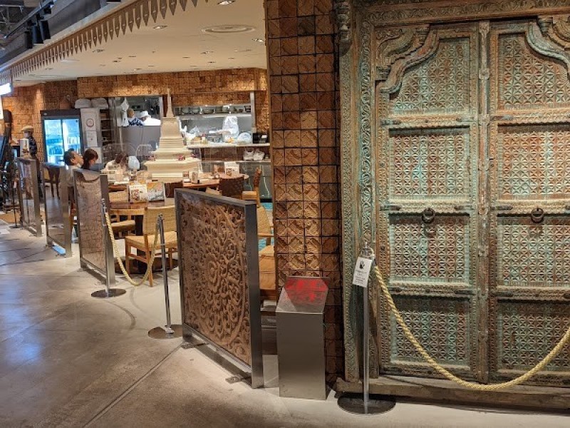 クラビ バイ チェディルアン (KRABI BY CHEDI LUANG)