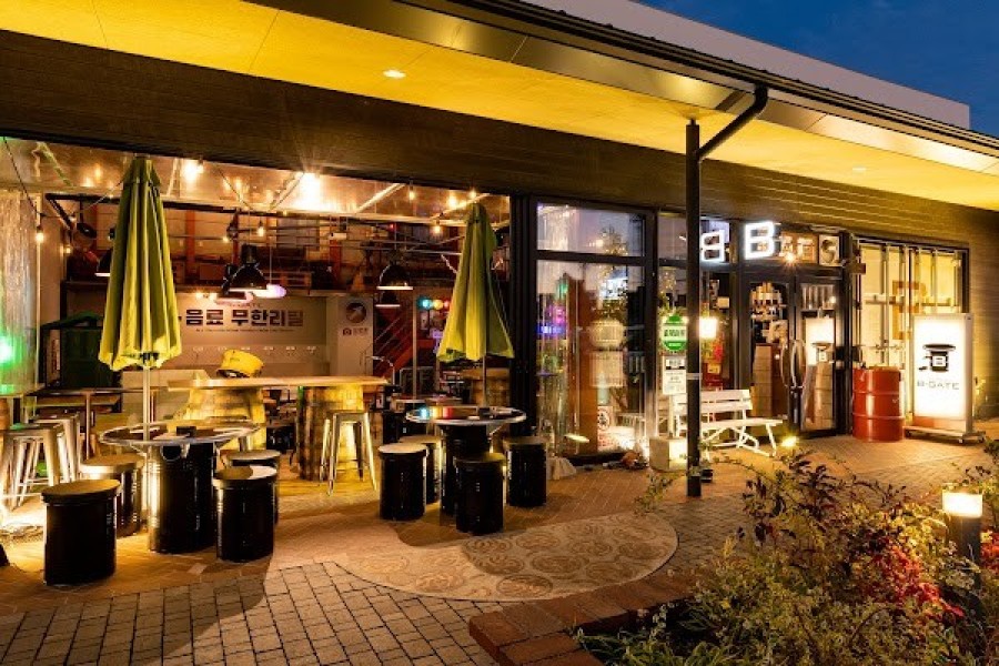 ソウルカフェバル B-GATE 常滑駅前店