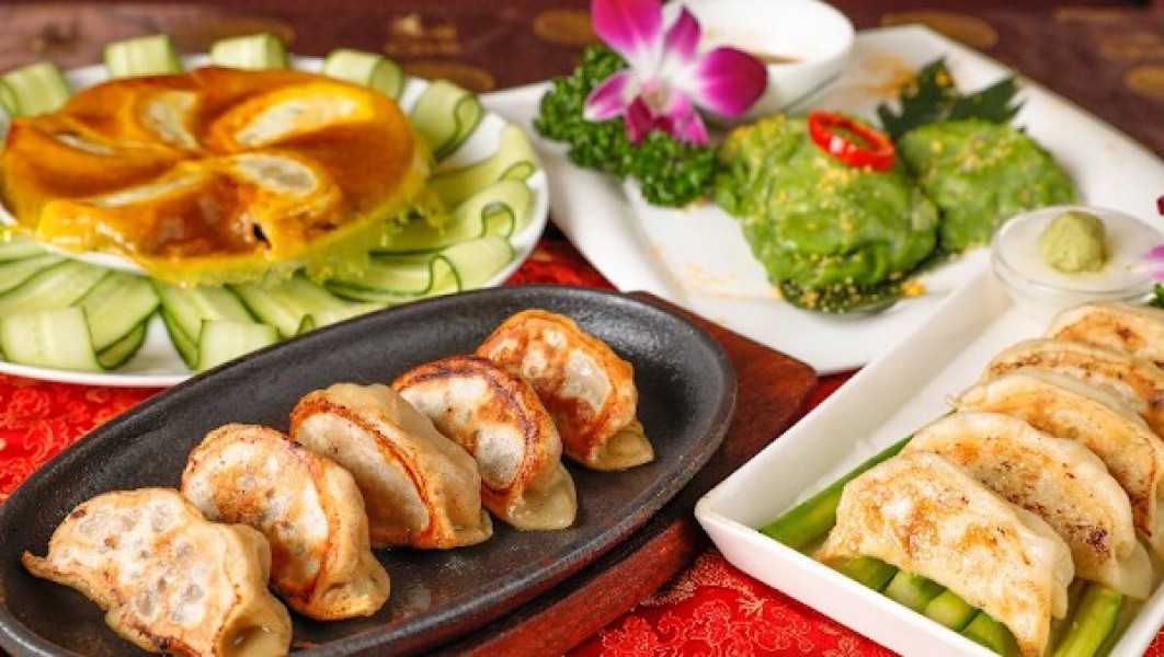 餃子の安亭 思い出横丁店