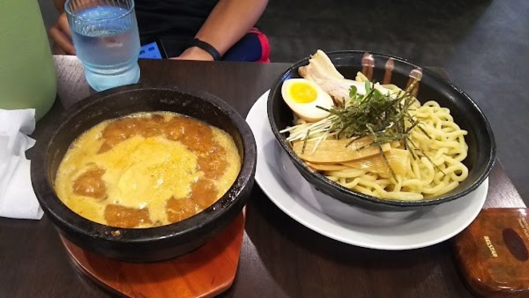 らーめん 雷豚 三芳店