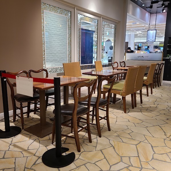 PREMIUM SAND +CAFÉ メルヘン グランスタ東京店