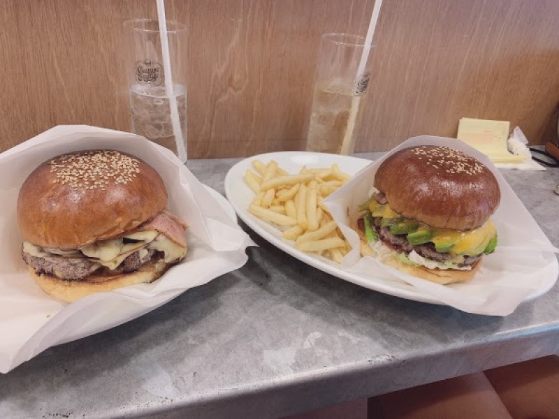 ゴールデンブラウン 福岡店