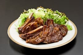 豚肉炭火焼専門店 警固ヤキトン