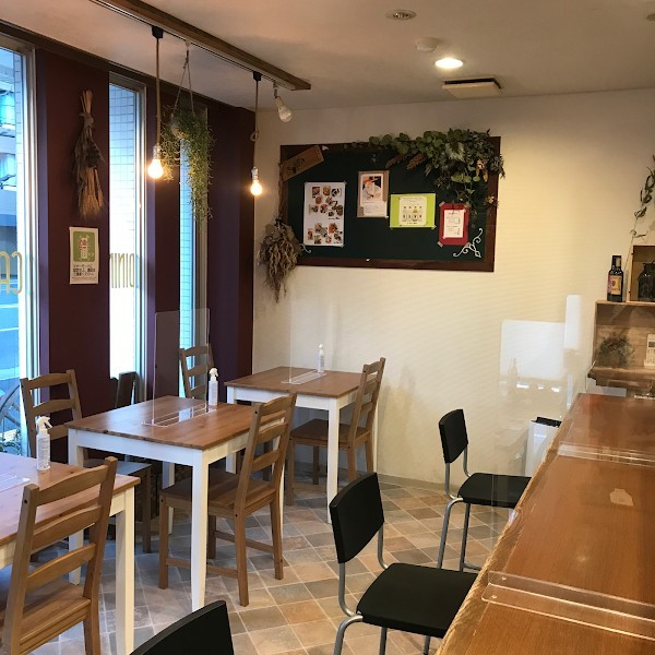 ダイニング エム