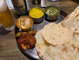 インドカレー ルピーダイニング