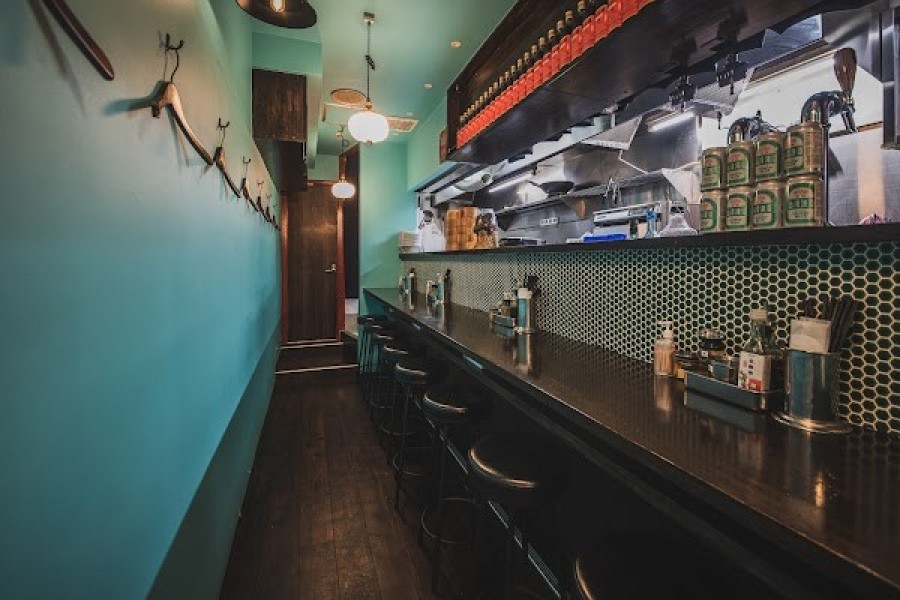 麻婆麺専門店 麻仁 心斎橋店