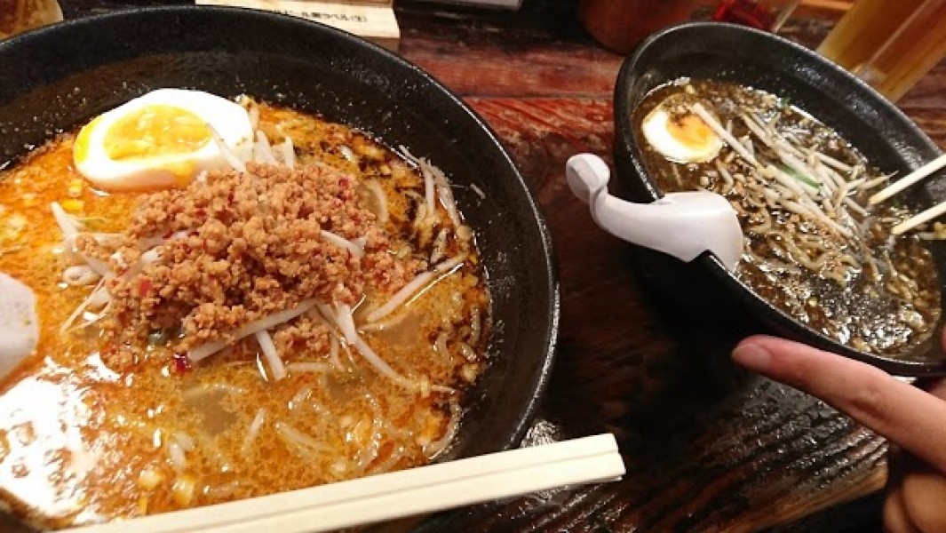 博多担々麺 梟 本店