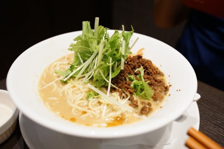 四川担担麺 阿吽 キッテグランシェ店