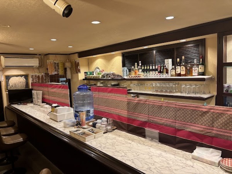 タイ屋台 ロイロイ 神戸三宮食堂 – Thai Restaurant Kobe