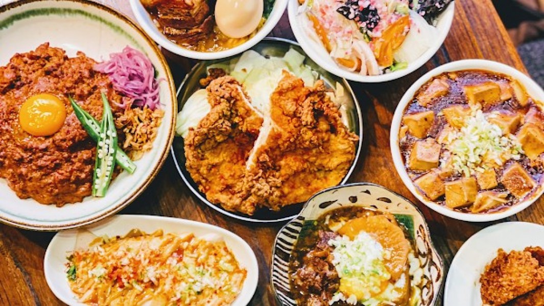 大衆食堂るんごホール