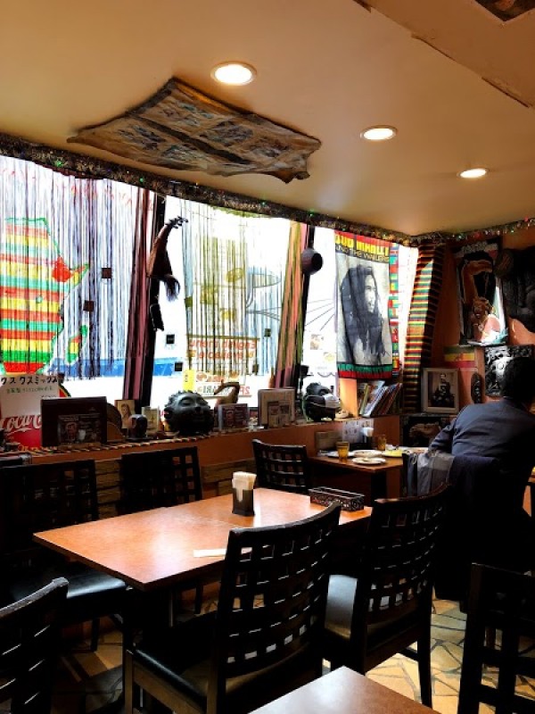 SAFARI AFRICAN RESTAURANT BAR