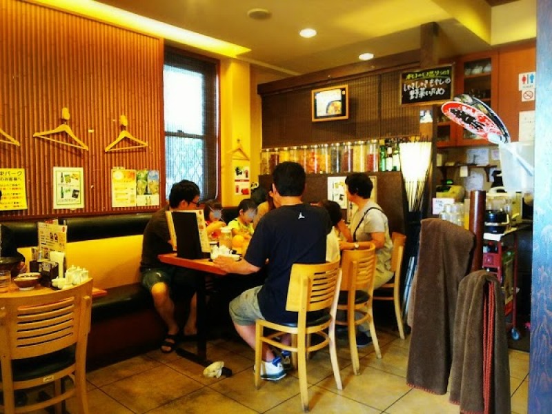 四川担々麺荘 彩たまや