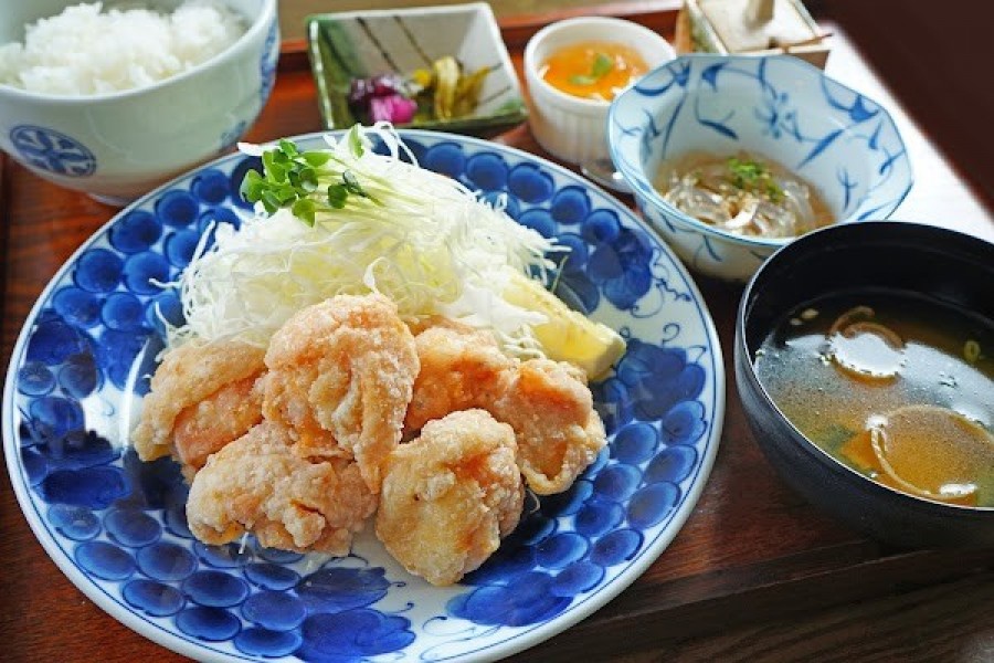 伊都ダイニング