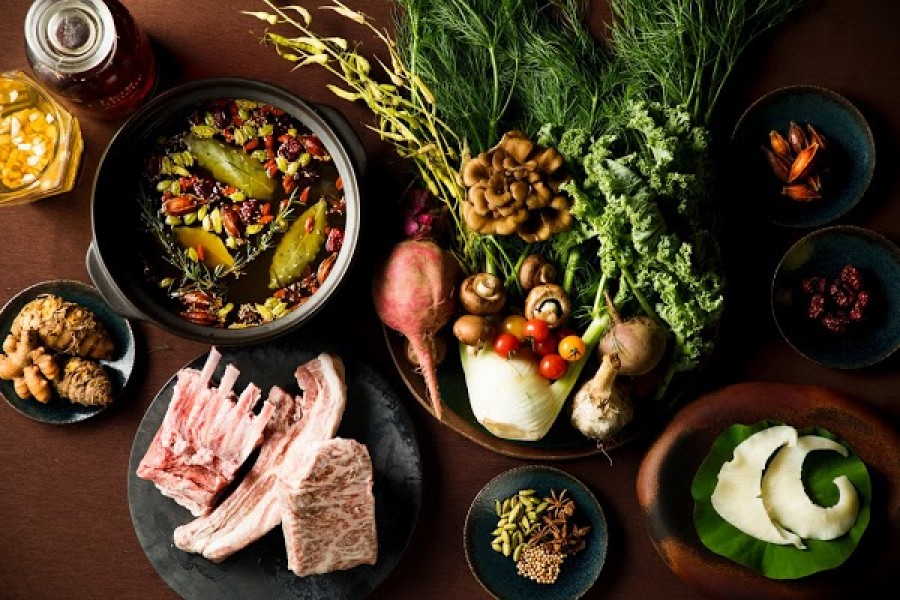 薬膳ブイヨン鍋酒場「食労寿(くろす) -cross-」