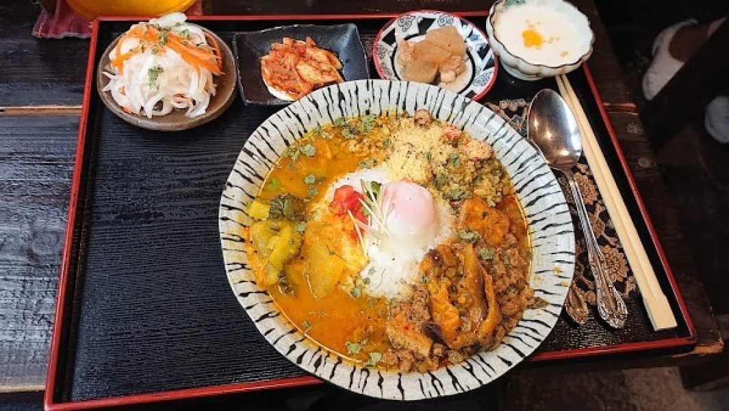 旧ヤム邸 空堀店