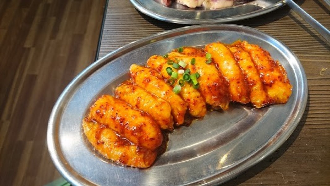 焼肉 親鳥専門店 ばかたれ 本店／はなれ