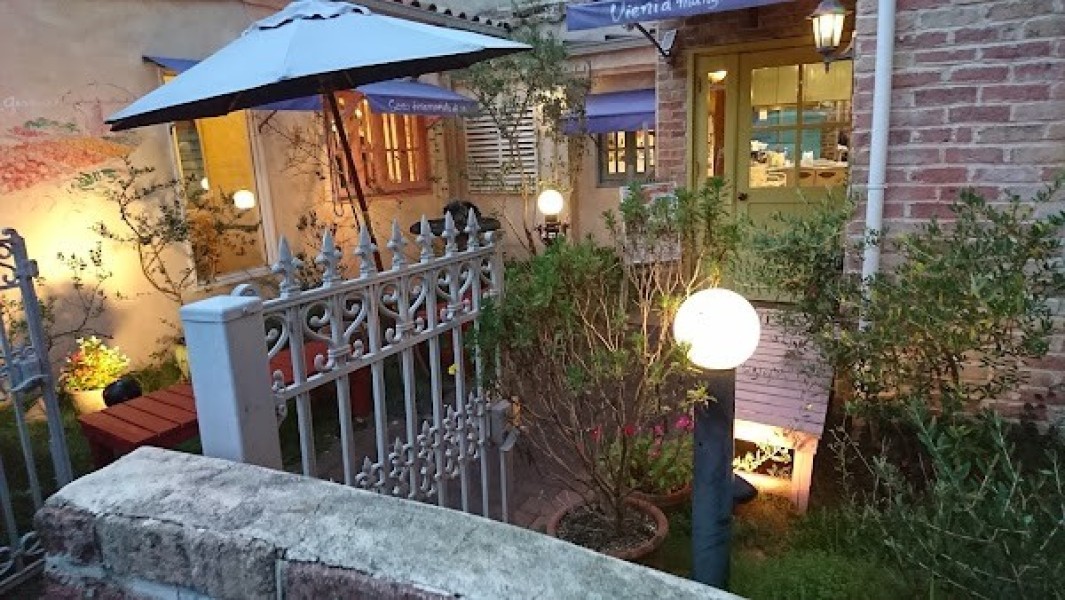 キャナリィ・ロウ 岩倉店