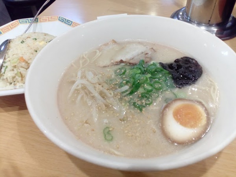 名代ラーメン亭 天神店