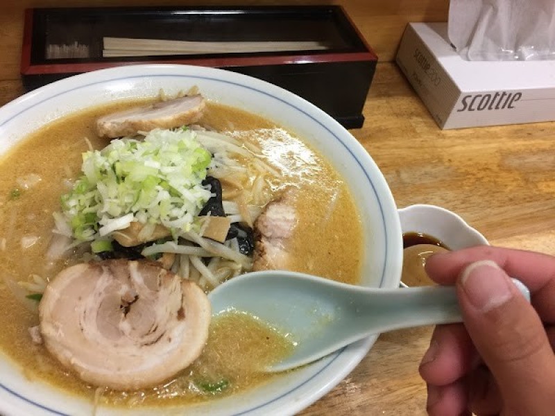 オロチョンラーメン 利しり 伊勢原店