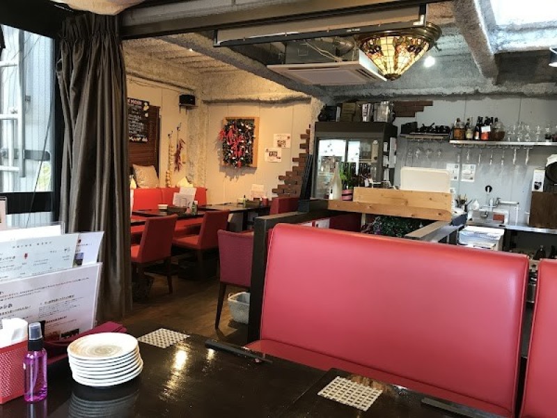 旨辛ダイニング赤い壺 表参道店