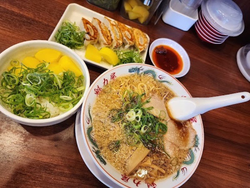 京都北白川ラーメン魁力屋 1号線茅ヶ崎店