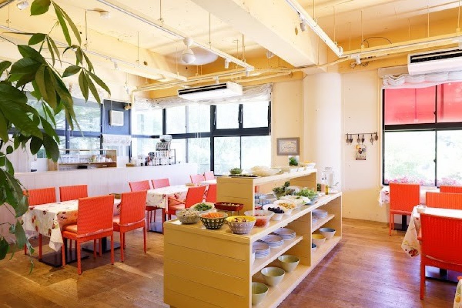 カフェ・スコーラ